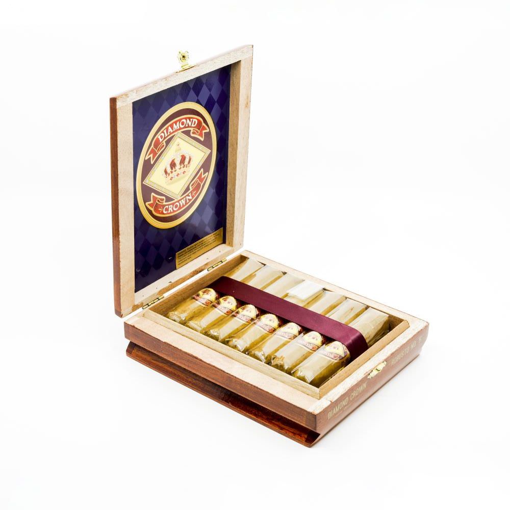 Diamond Crown Classic Robusto 5 Cigar Box Open