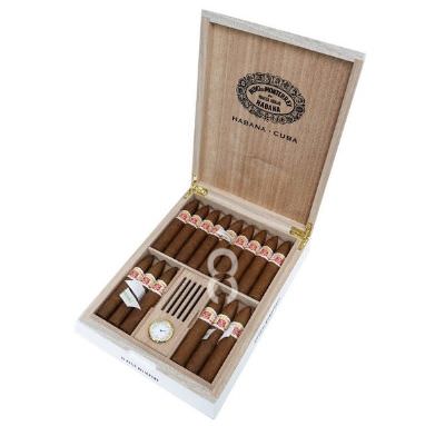 Hoyo de Monterrey Petit Belicosos 2017 Travel Humidor