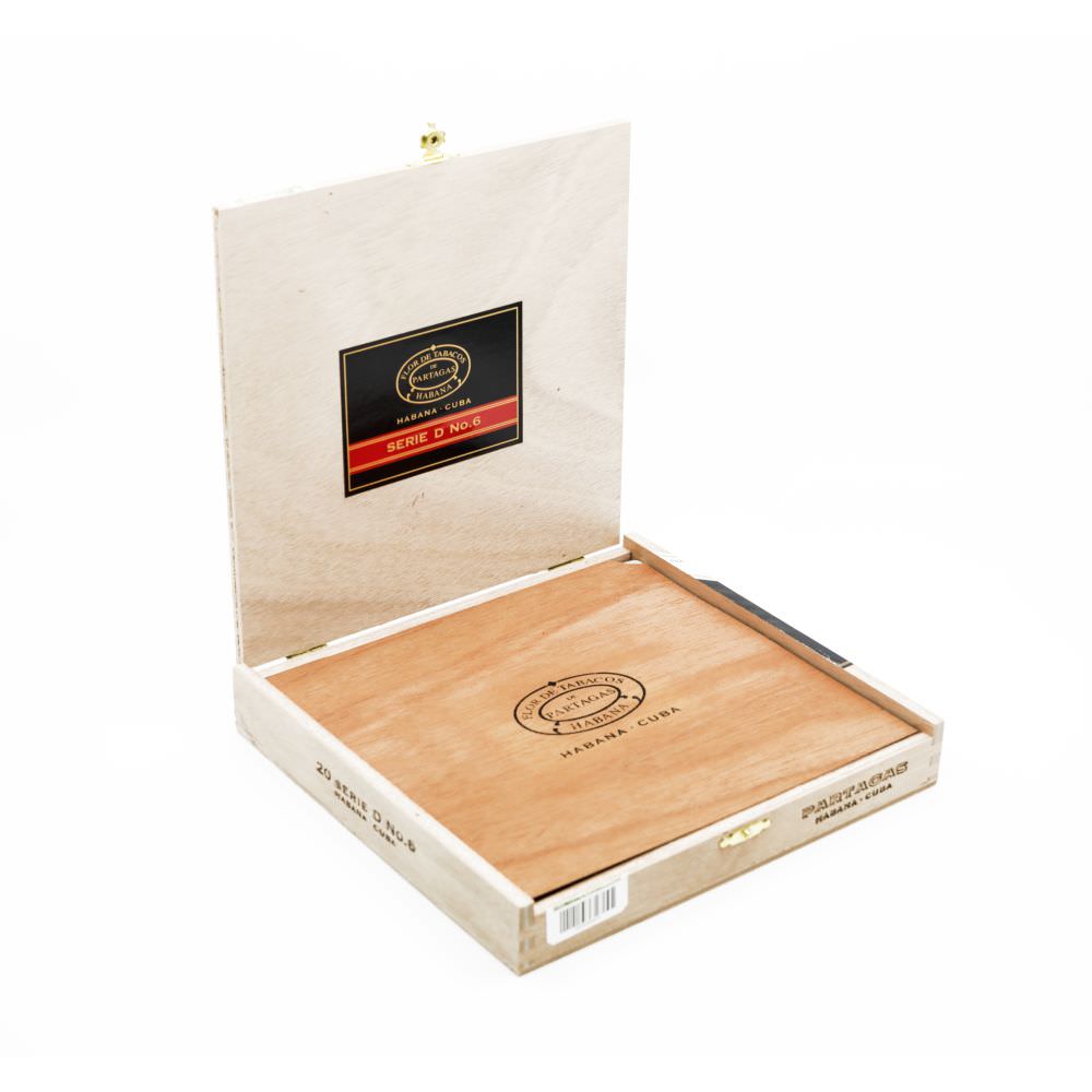 Partagas Serie D No. 6 Cigar Box Open